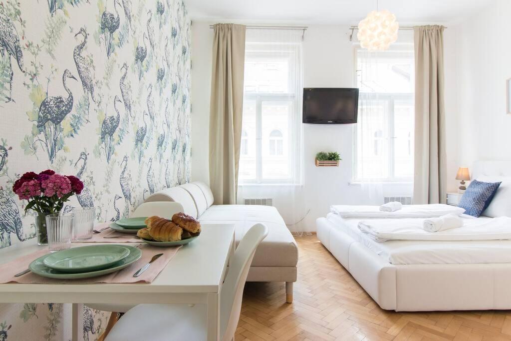 Apartamento Studio In The Historic Center Praga Exterior foto